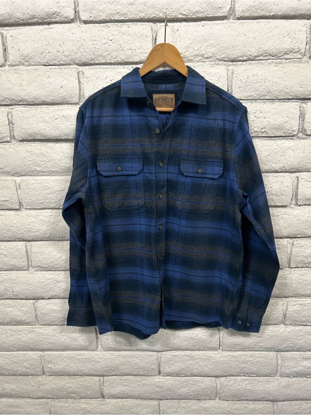 North River Men's Blue Black Gray Plaid Flannel Long Sleeve Button-Up Shirt M‎